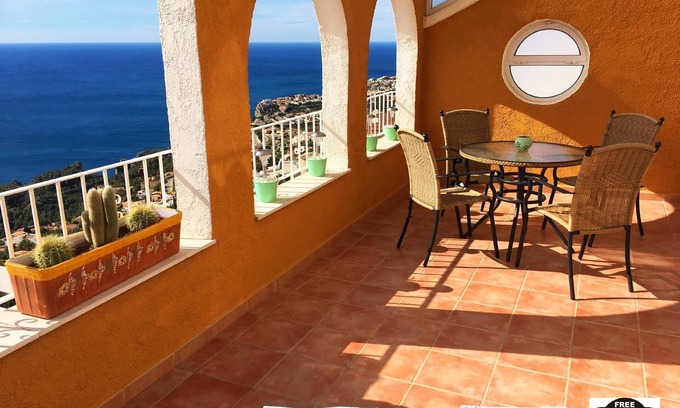 Cumbre del Sol Appartement | Bel appartement avec de superbes vues panoramiques sur la mer WiFi gratuit