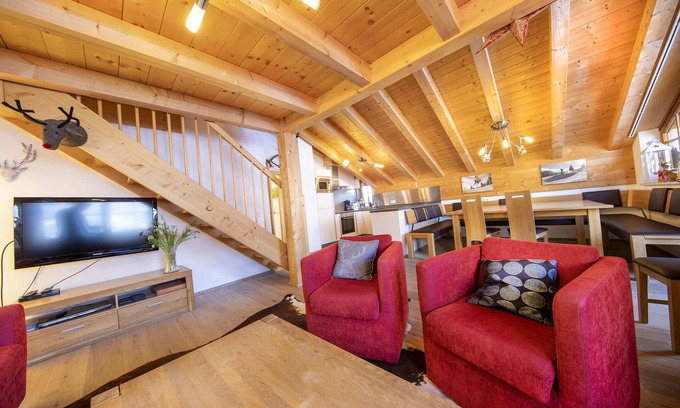 Hochkrimml Appartement | Cozy apartment with mountain view, sauna, and close to the lift in the Zillertal