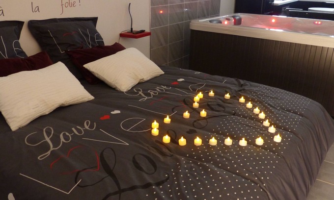 Auterive Appartement | Appartement cosy avec Jacuzzi privatif pour une nuit romantique