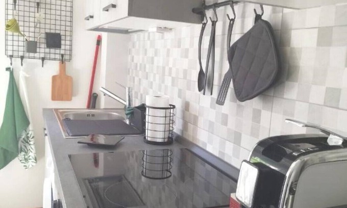 Province of Bologna Appartement | Cozy app. strategically located for stadium, airport, unipol arena.