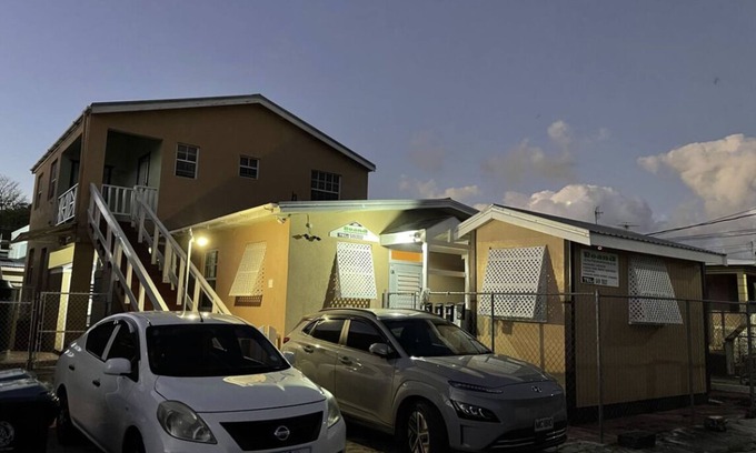 Bridgetown Maison | Cozy Apt centrally located, walking distance to beach, Bakeries & Supermarkets