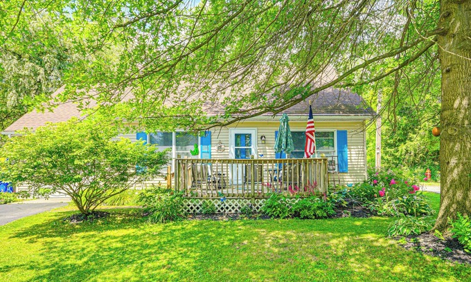 Auburn Cottage | NEW! Cozy Auburn Retreat w/ Hot Tub - Walk to Lake