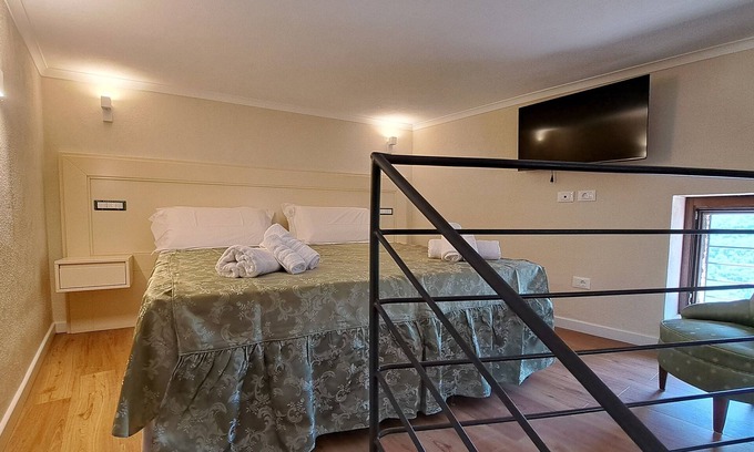 Belmonte Calabro Lit Et Petit-Déjeuner | Cozy B&B room on two levels ideal for 2 or 3 people