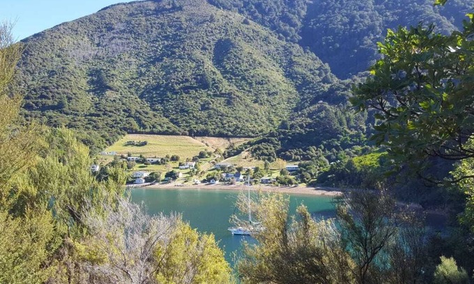 Saint Omer Maison | Cozy Bach in the Marlborough Sounds, Great Fishing Location