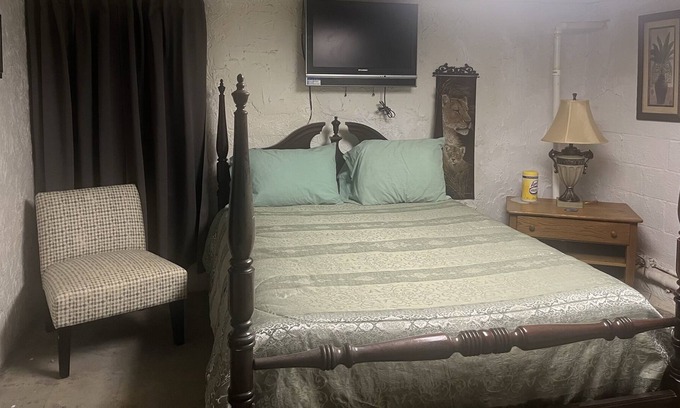 Clinton Appartement | Cozy Basement Studio w/Amenities