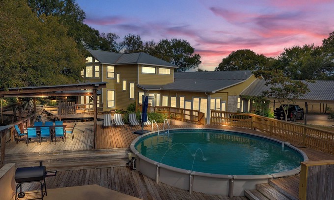 Bastrop Maison | Cozy Bastrop Stay Pool Near Parks & Downtown