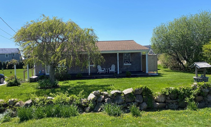 Adamsville Cottage | Cozy Beach Cottage- walk to beach