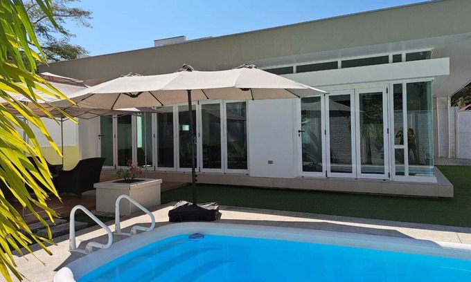 Esterillos Oeste Maison | Cozy Beach House Minutes From the Beach