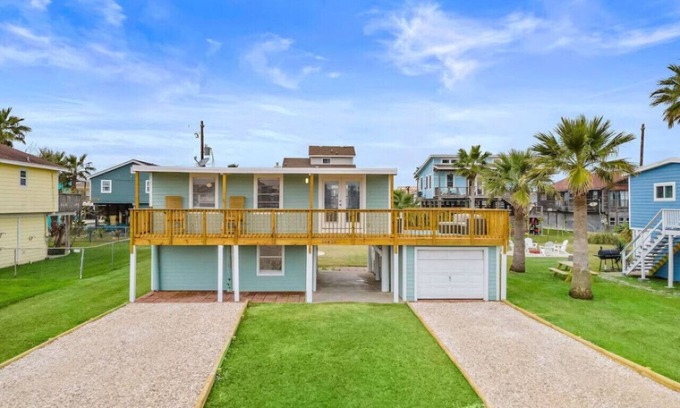 Jamaica Beach Maison | Cozy Beach House w/Fire Pit, Deck & Game Room