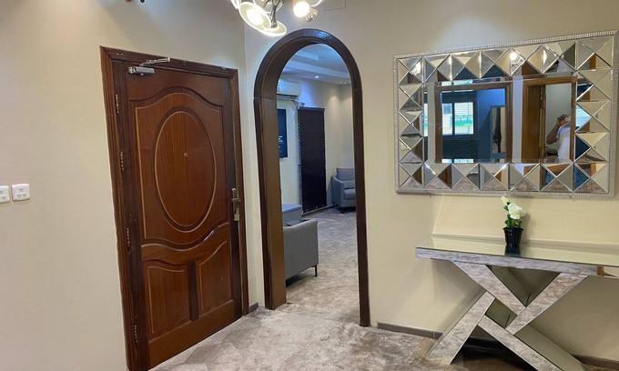 Mecca Appartement | Cozy bedroom in Makkah
