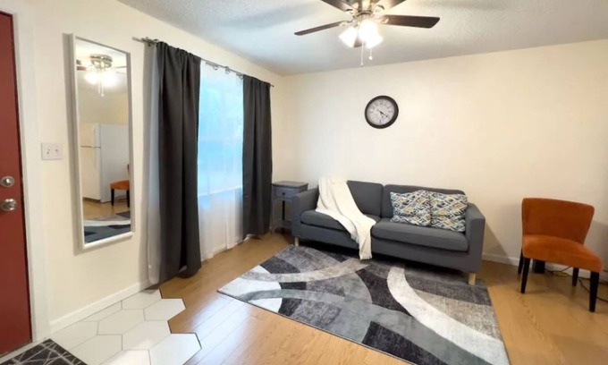 Alachua Maison | Cozy & bright 2-bedroom townhouse in Alachua