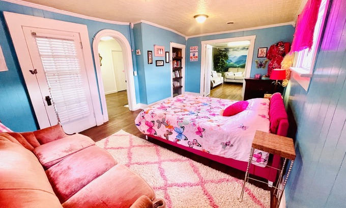 Mount Sterling Maison | Cozy, Bright Home in Historic Downtown