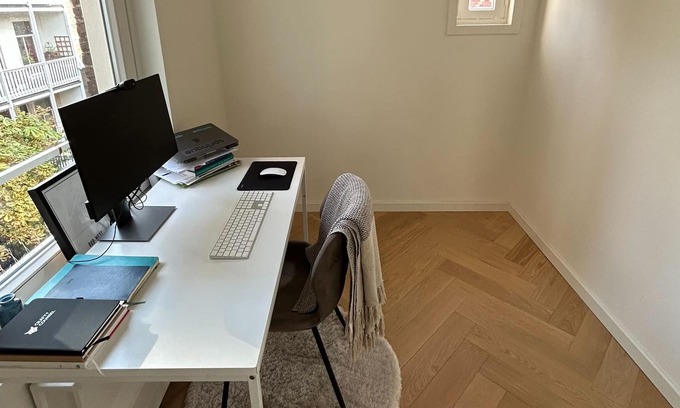 Schinkelbuurt Appartement | Cozy, bright, Luxury 2-floor apartment - very central!