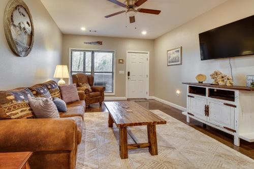 Bull Shoals Appartement | Cozy Bull Shoals Condo Getaway about 1 Mi to Lake!