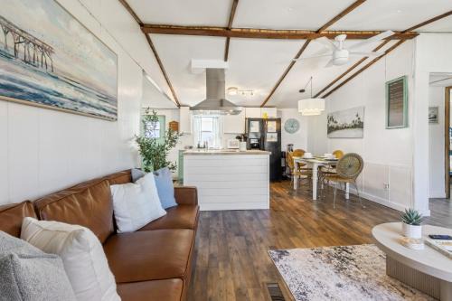 Laguna Beach Maison | Cozy Bungalow 7min Walk to Beach with Outdoor Shower