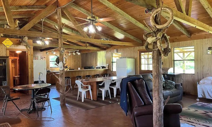 Thrall Cabine | Cozy cabin located on 168 acres of quiet country living.