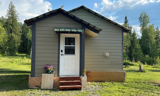 Clearwater Cabine | Cozy cabin on 10 acres in Clearwater BC