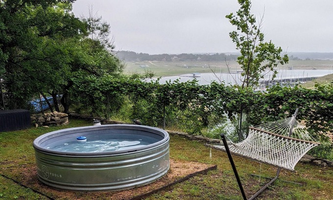 Yacht Harbor Cabine | South Shore Waterfront Cabin Lake Travis - Dog-friendly, crique isolée, nager, pêcher, bateau! Wifi gratuit