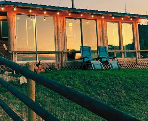 Conner Maison | Cozy Cabin Oxen-Le-Fields Montana