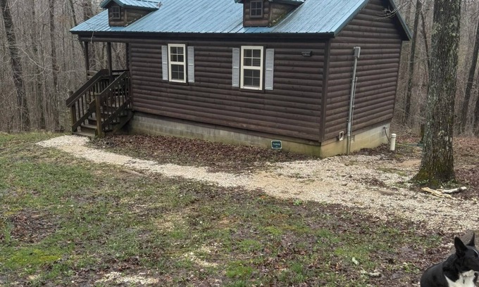 Mammoth Cave Cabine | Mammoth Cave Cabin, Hot Tub, professionally designed 18 hole disc golf course