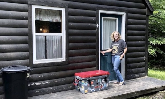 The Forks Cabine | Cozy cabin situated in the woods of Maine