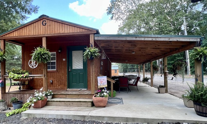 Jacksonville Cabine | Cozy Cabin