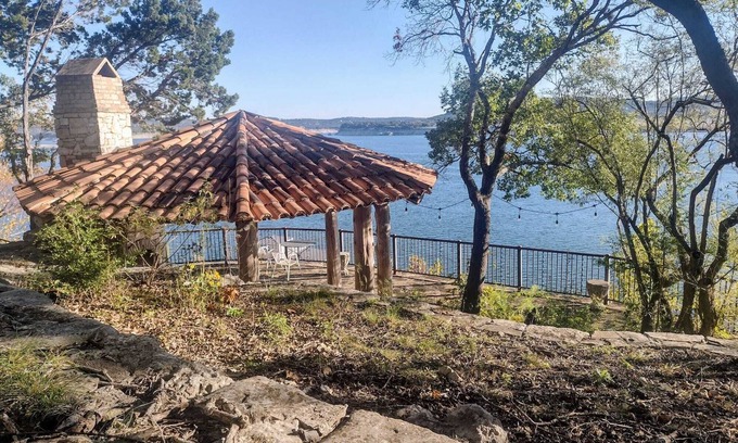 Travis Landing Cabine | Cozy cabin with lake access