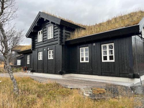Oystre Slidre Chalet De Ski | Cozy Cabin with Ski Trail Access