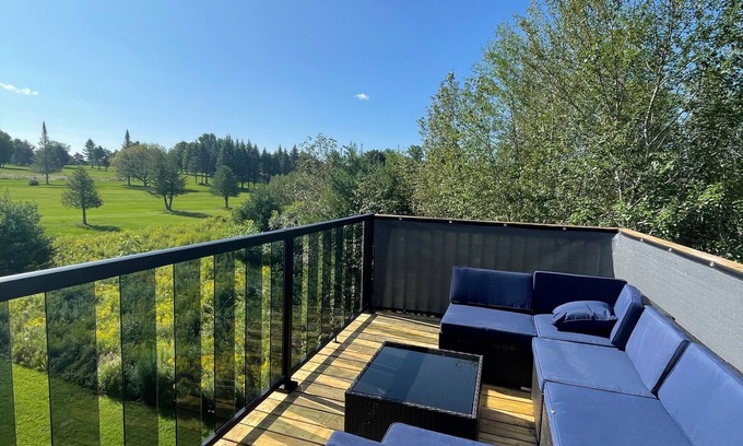 Calabogie Copropriété | Cozy Calabogie condo with high speed internet
