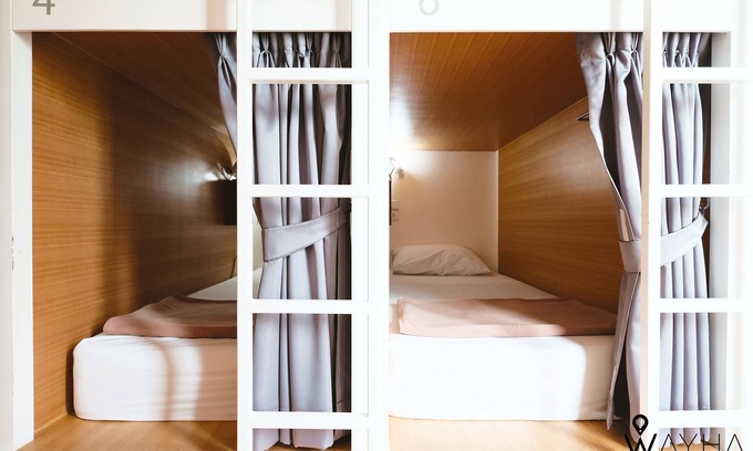 Lak Si Hôtel | Cozy Capsule Dorms With a Shared Kitchen and a Social Area