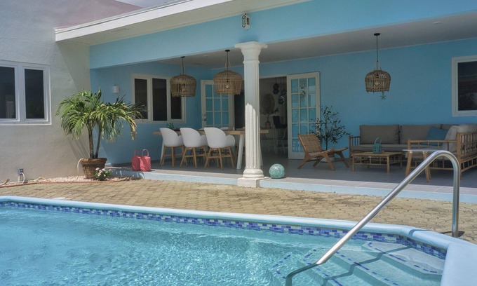 Oranjestad Villa | Cozy Casa! Tasteful villa with private pool!
