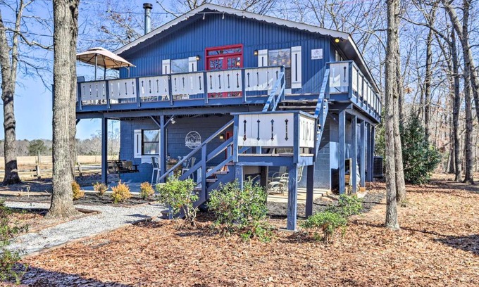 Pine Mountain Maison | Cozy Caymus Cabin about 3 Miles to Callaway Gardens!