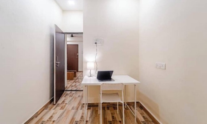 Khar Appartement | Cozy Central 1BHK in Bandra W