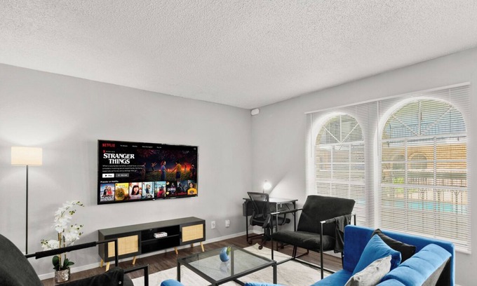 North University Appartement | Cozy & Central ~ UT/Moody ~ Pool ~ Parking ~ WiFi
