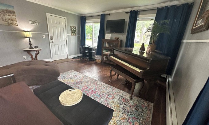 Rockwood Copropriété | Cozy, Charming Riverfront Retreat #1