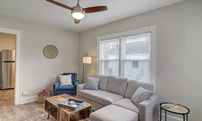 Greensboro Appartement | Cozy & Cheerful 2 Bedroom minutes from Downtown