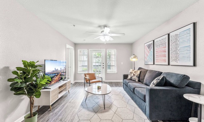 Pleasant Valley Appartement | Cozy Chic 2BR King Suite w Gym&Pool close to DT