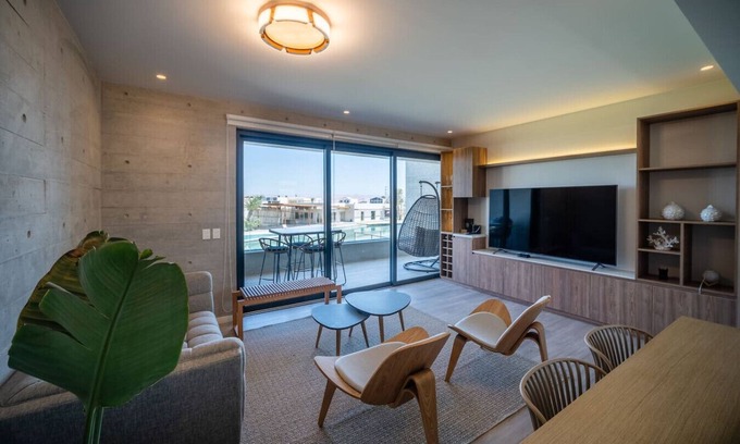 Pisco Appartement | Cozy & Classy flat in Paracas Bay with Balcony View on the Saltwater Lagoon