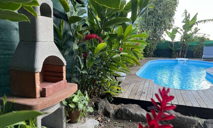Saint-Claude Appartement | COZY COCOON WITH POOL, spacious three-bedroom air-conditioned apartment