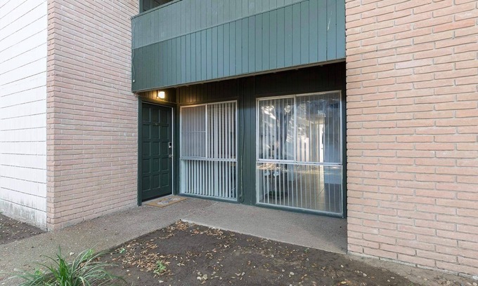 Edinburg Appartement | Cozy & Comfy 2‑Bed Apt, Free Parking, Walk to UTRGV