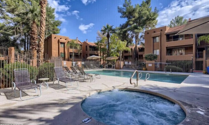 Paradise Valley Village Copropriété | Cozy Condo Completely Updated- Centrally Located