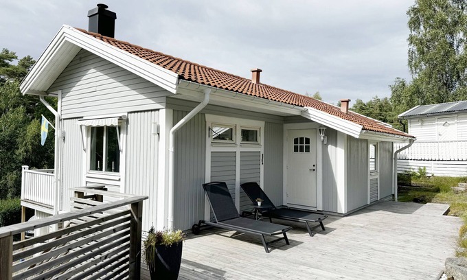 Kode Chalet De Ski | Cozy cottage in Kode near rocks, sand and sea | SE09073