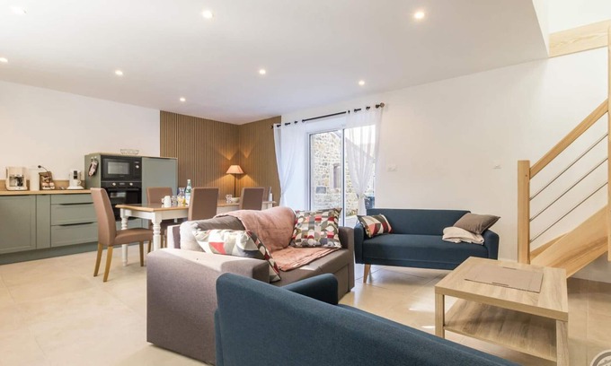 Siouville-Hague Cottage | Gîte chaleureux proche de la plage avec jardin et animaux admis