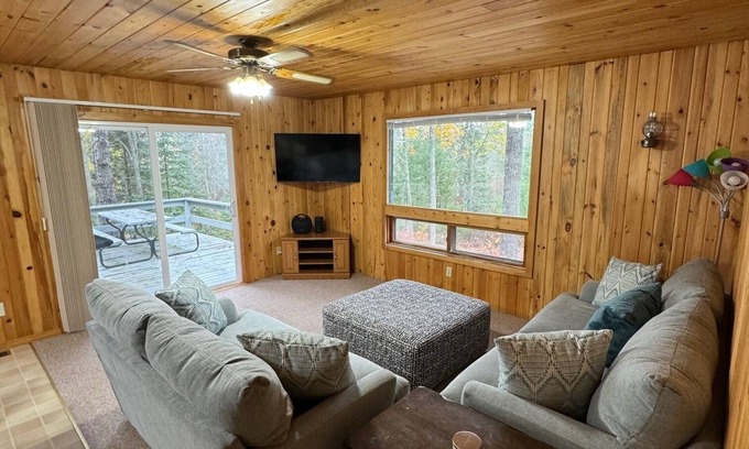 Goodman Maison | Cozy cottage on 20 acres near ATV/UTV & snowmobile trails