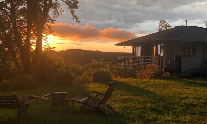 Maiden Rock Cottage | Chalet confortable avec vue sur le lac Pepin