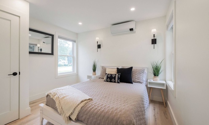 Arundel Maison | Cozy cottage perfect for relaxation near southern Maine beaches & Portland