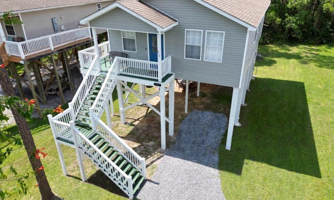 Henderson Point Maison | Cozy cottage surrounded by fun