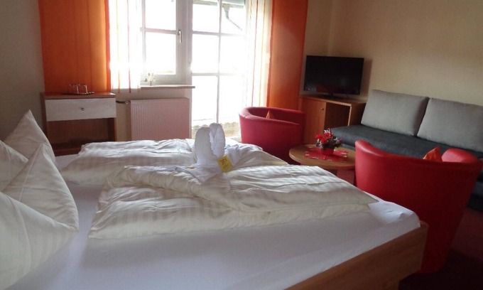 Rinchnach Appartement | Cozy double room (25 sqm) for 2 persons with balcony