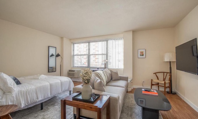 Downtown West Appartement | Cozy DT Studio with Full Kitchen by Zencity