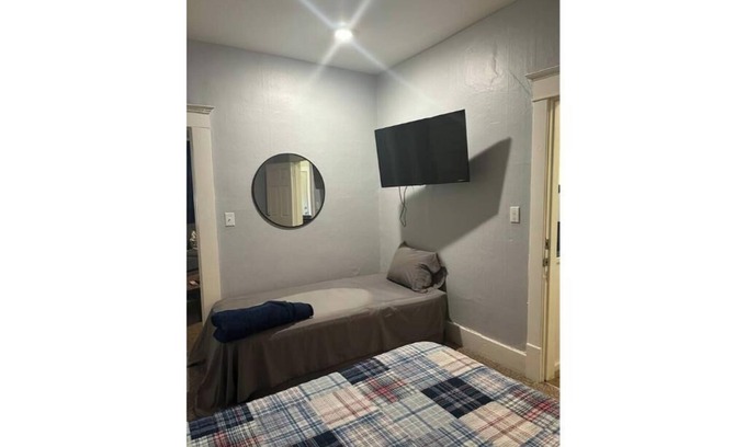 Enid Maison | Cozy Duplex 225